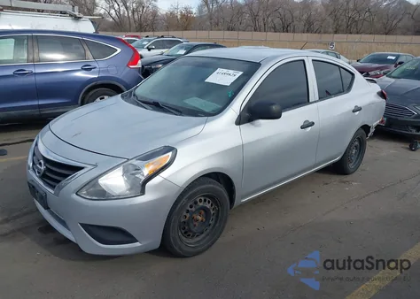 2015 Nissan Versa 1.6 S+ z USA, uszkodzony, nr VIN 3N1CN7AP3FL827623